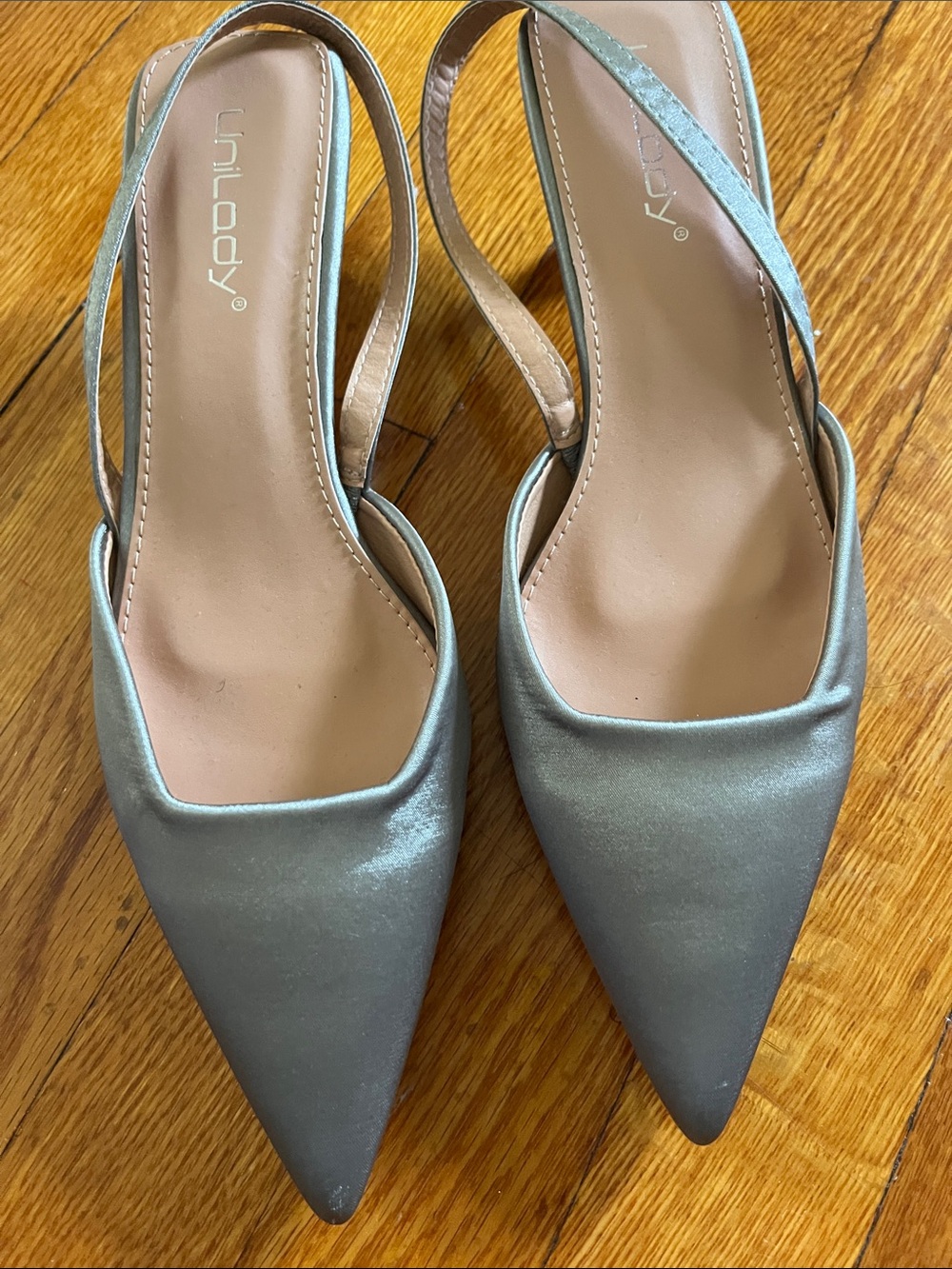 Unilady Silver Pointed-Toe Slingback Pumps in Pewter Fabric